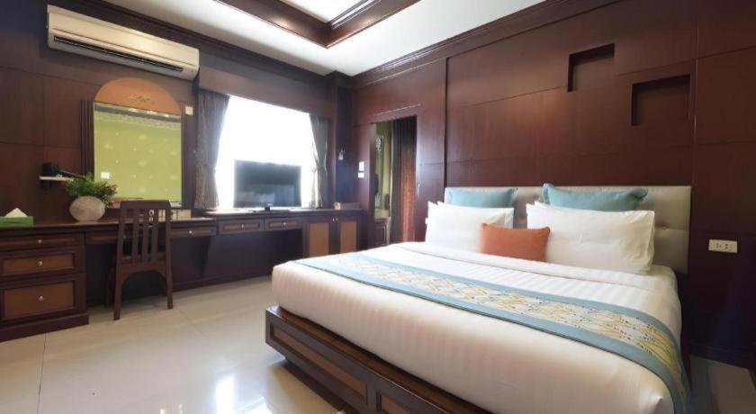Nartsiri Hotel Убон Ратчатани Екстериор снимка