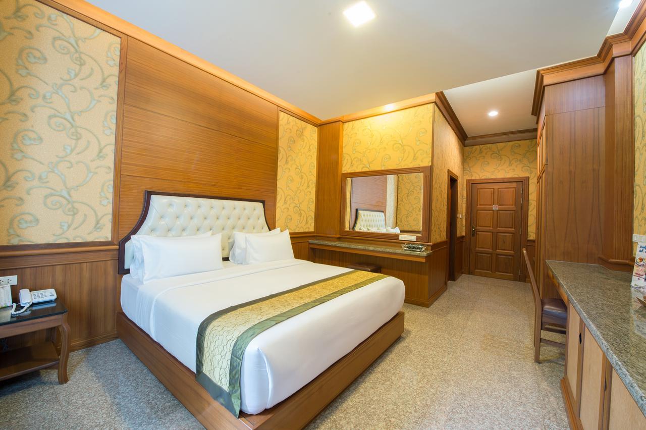 Nartsiri Hotel Убон Ратчатани Екстериор снимка
